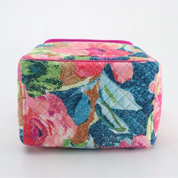 VERA BRADLEY Small Iconic Stay Cooler Lunch Box - Picture 6 of 6